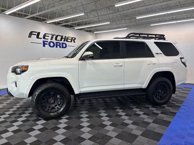 Used 2024 Toyota 4Runner TRD Pro AWD/4WD image 3
