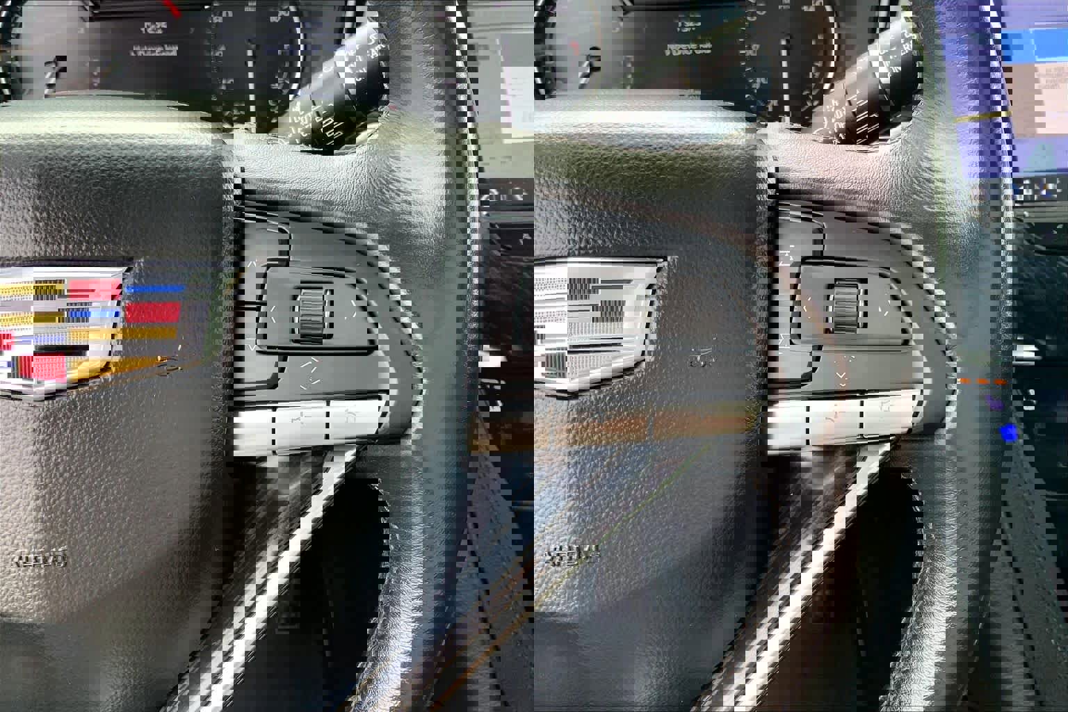 Used 2023 Cadillac XT6 Premium Luxury image 21