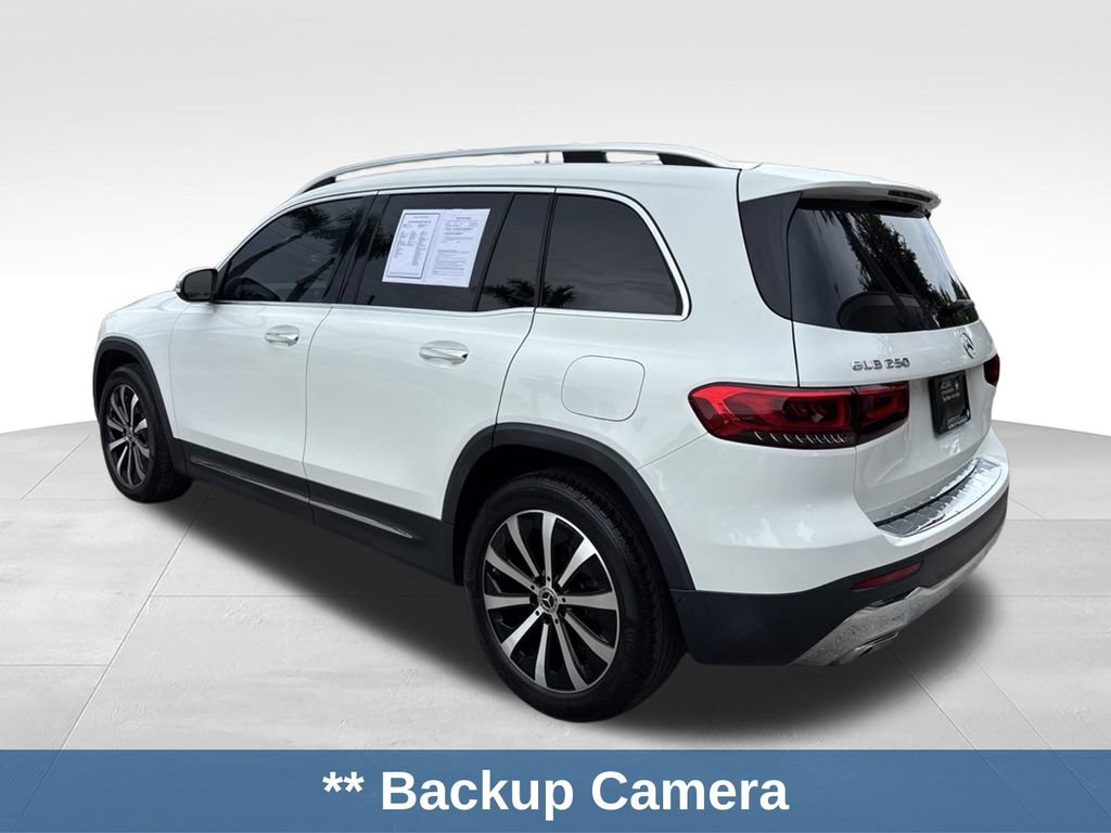 Used 2022 Mercedes-Benz GLB 250 w/ Premium Package Lite image 3