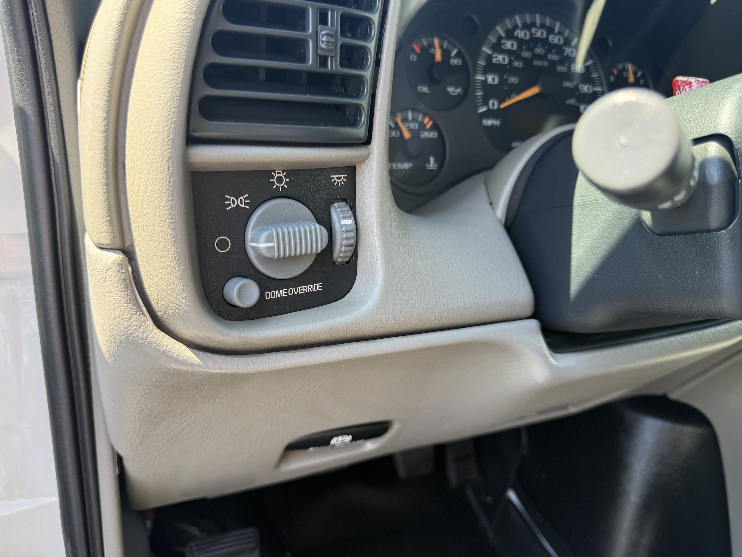 Used 2002 Chevrolet Astro RWD image 14