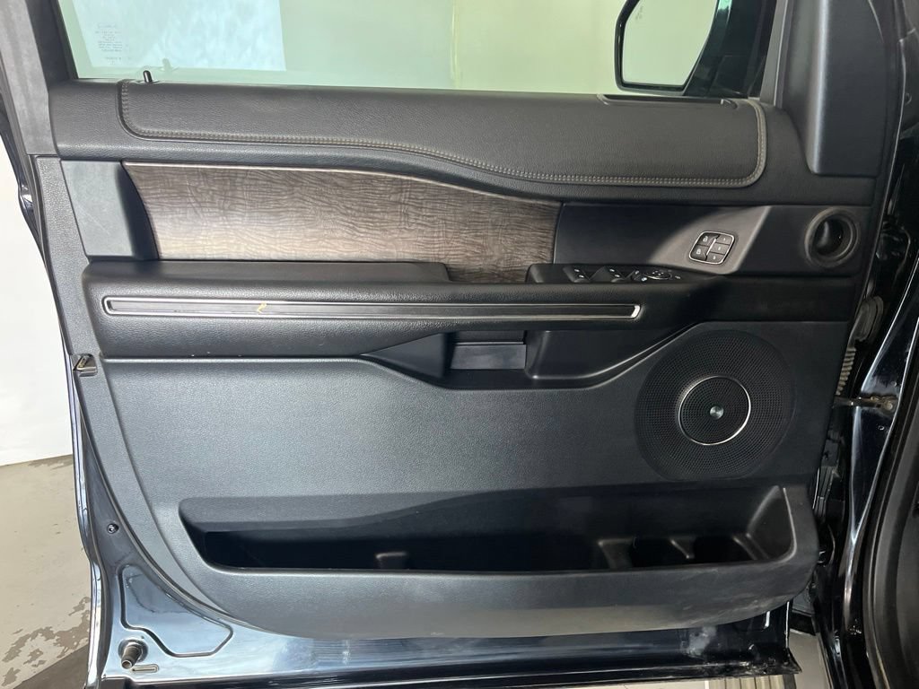 Used 2019 Ford Expedition Limited AWD/4WD image 28