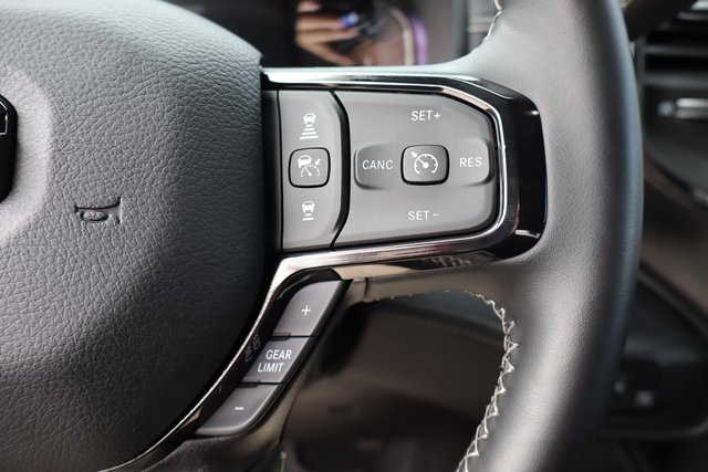 Used 2025 RAM 3500 Limited image 21