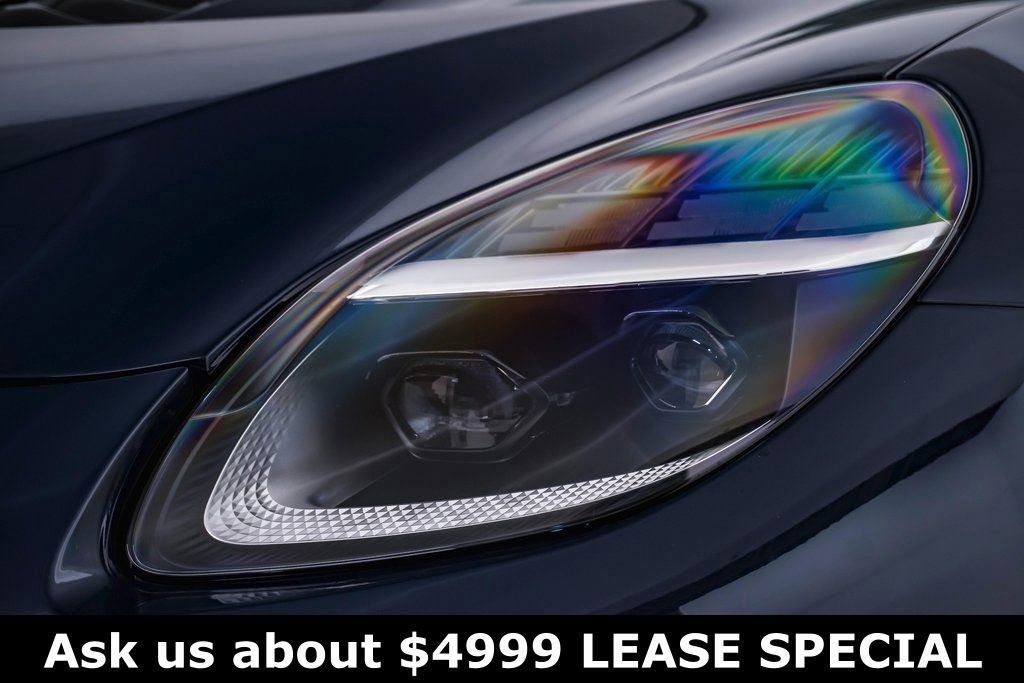 New 2025 Aston Martin Vanquish image 8