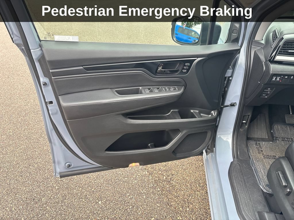 Used 2023 Honda Odyssey Touring image 13