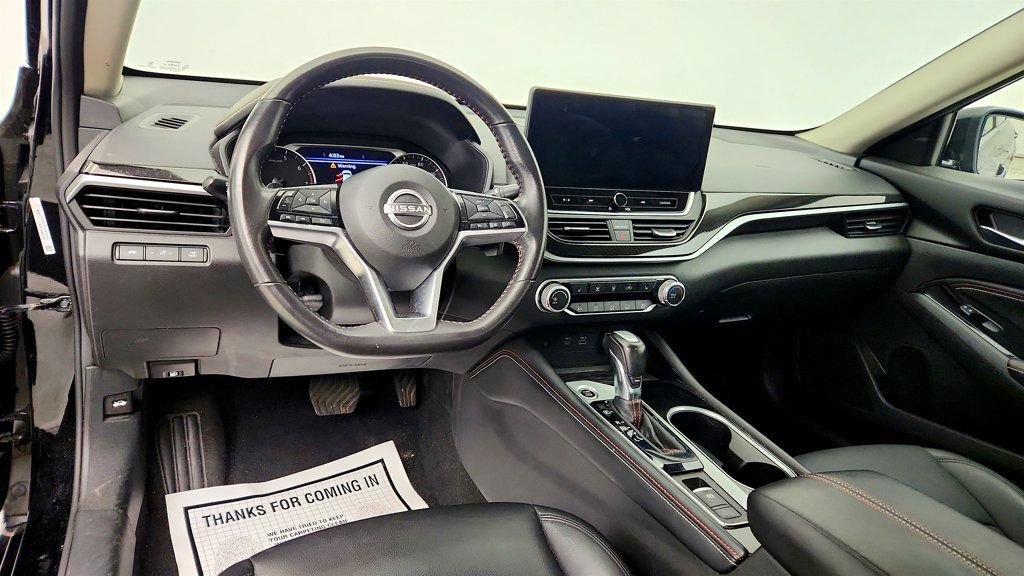 Used 2023 Nissan Altima 2.5 SR w/ SR Premium Package AWD/4WD image 12
