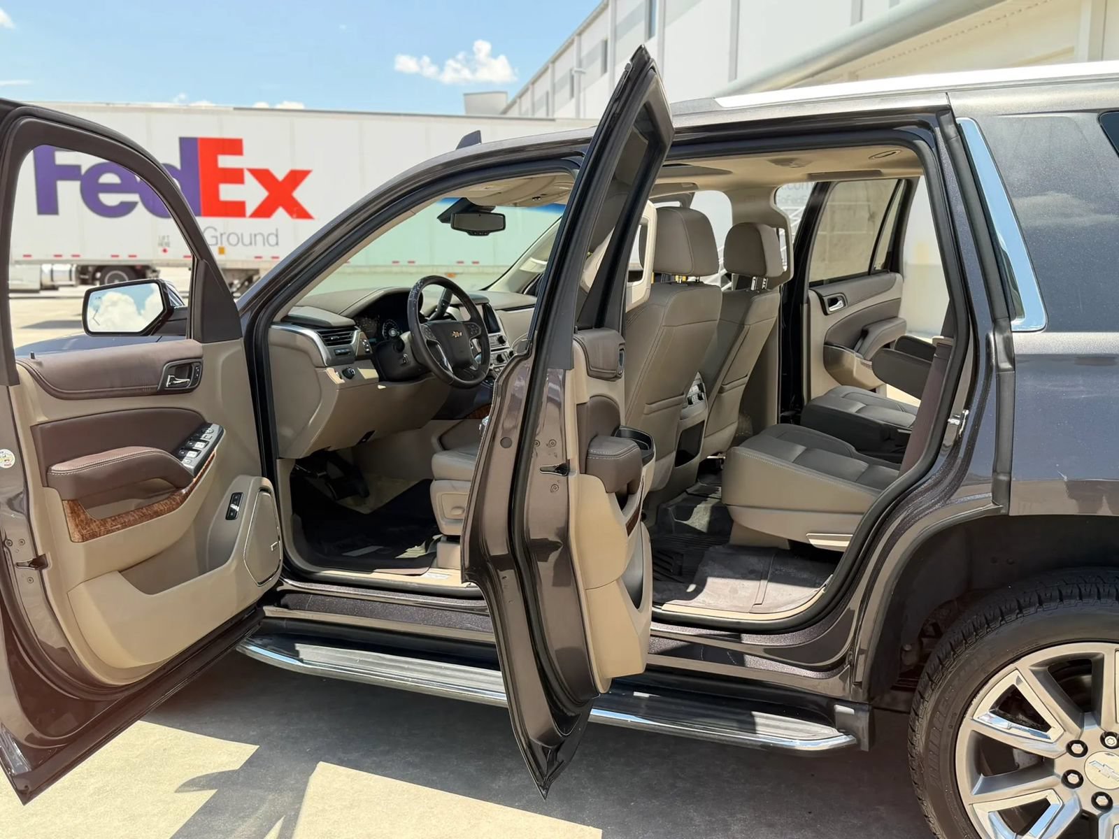 Used 2017 Chevrolet Tahoe Premier RWD image 16