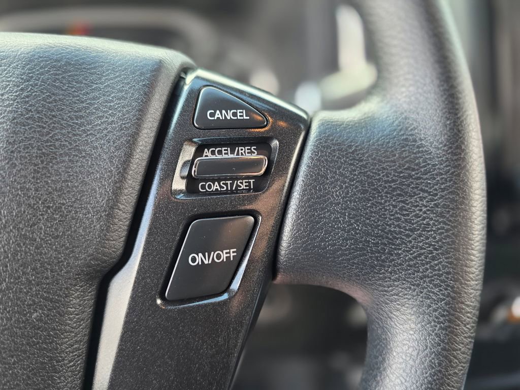Used 2023 Nissan Frontier SV image 24