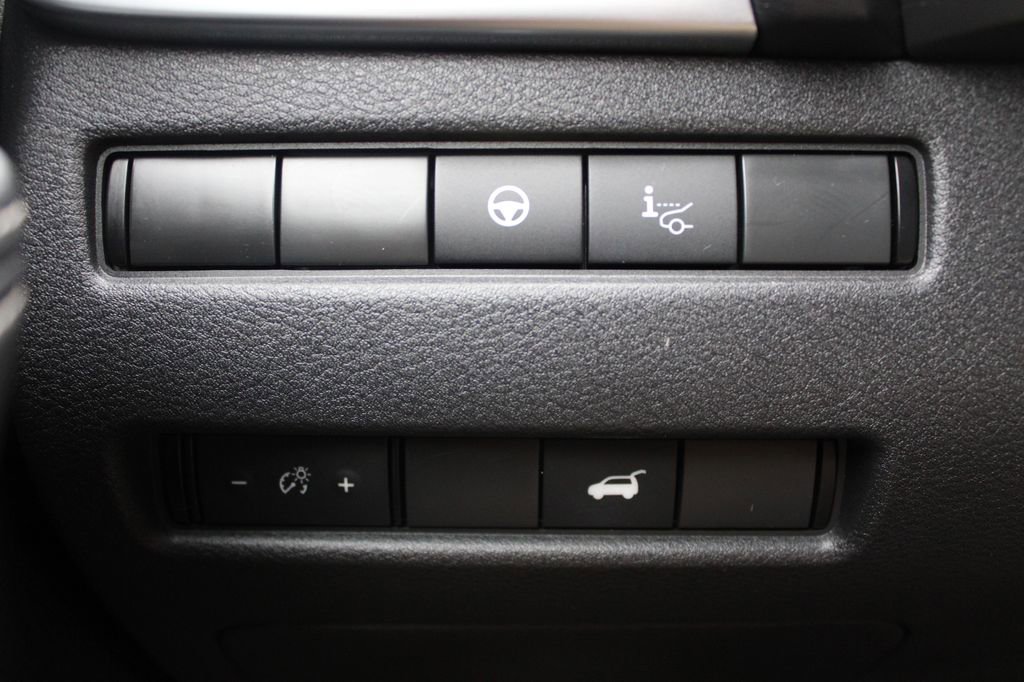 Used 2021 Nissan Rogue Platinum AWD/4WD image 30
