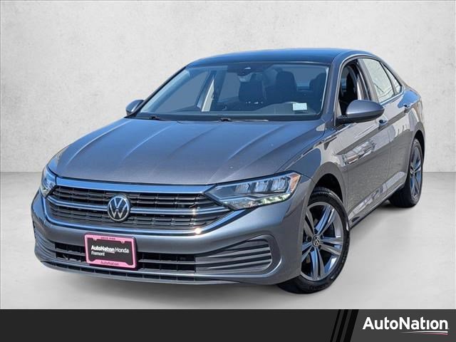 Used 2024 Volkswagen Jetta SE image 1