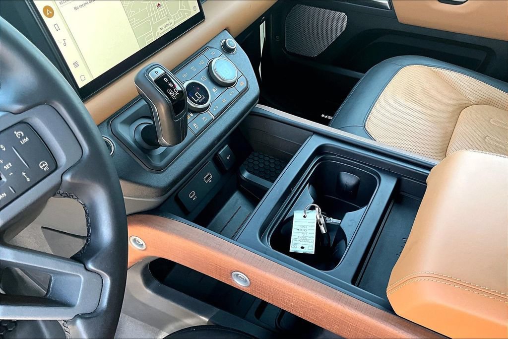 Used 2023 Land Rover Defender 130 X AWD/4WD image 13