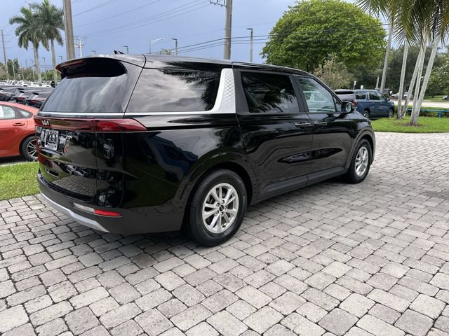Used 2024 Kia Carnival LX FWD image 38