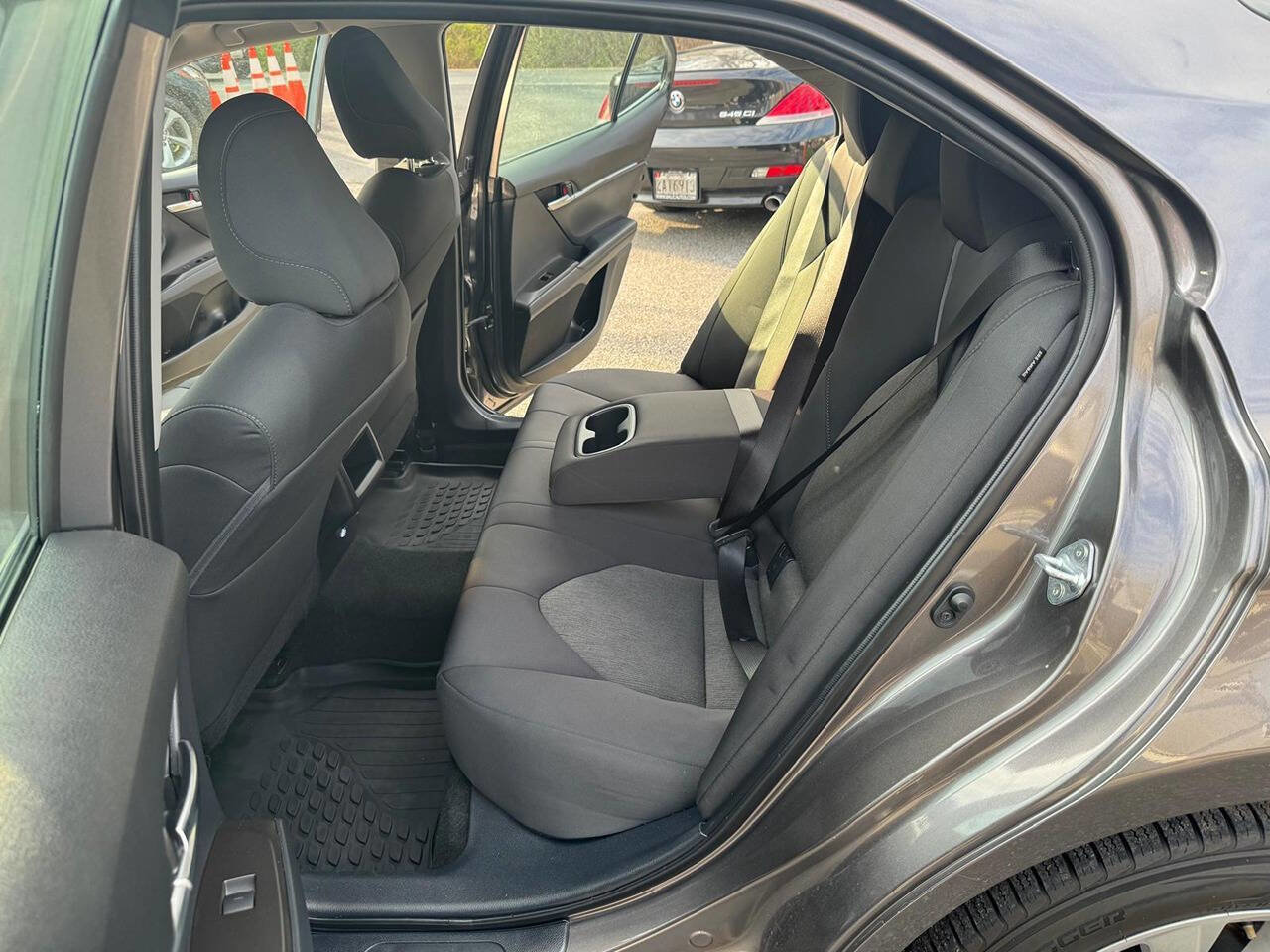Used 2022 Toyota Camry LE image 27
