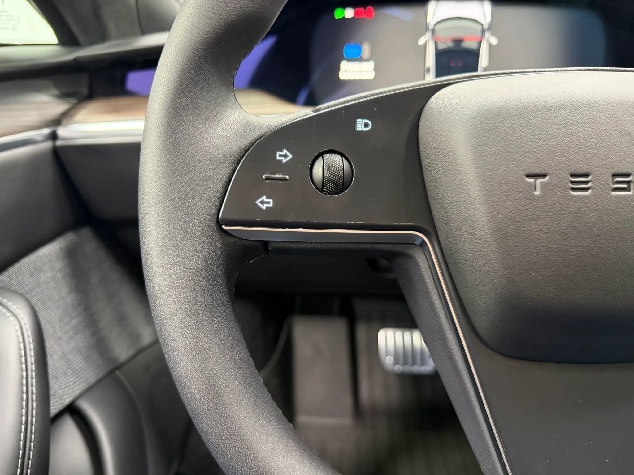 Used 2023 Tesla Model S Standard Range image 27