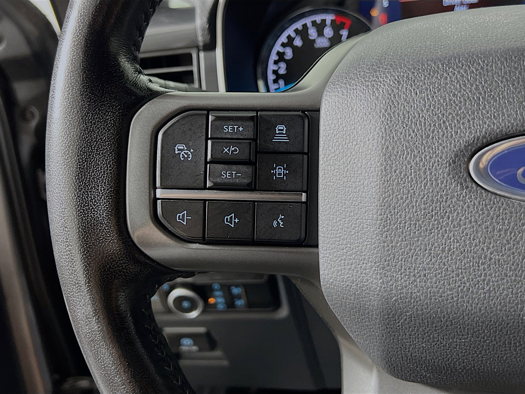 Used 2022 Ford F150 XLT w/ Equipment Group 302A High image 19