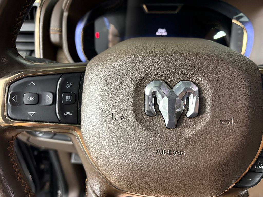 Used 2025 RAM 2500 Limited AWD/4WD image 23