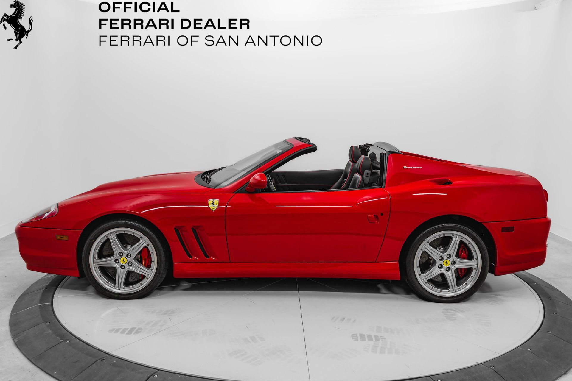 Used 2005 Ferrari 575M Maranello Superamerica RWD image 3