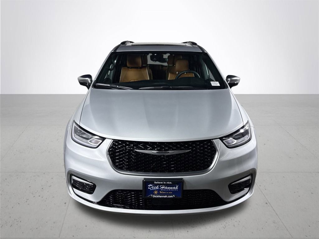 New 2026 Chrysler Pacifica Pinnacle image 3