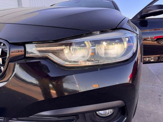 Used 2018 BMW 320i xDrive Sedan image 11