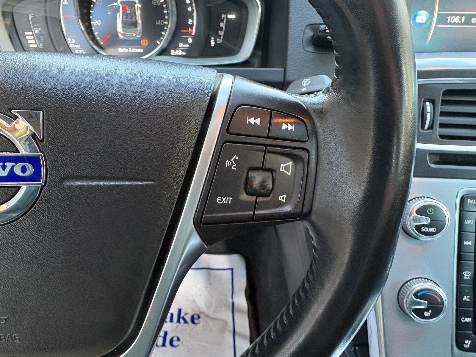 Used 2018 Volvo S60 T5 Dynamic image 34