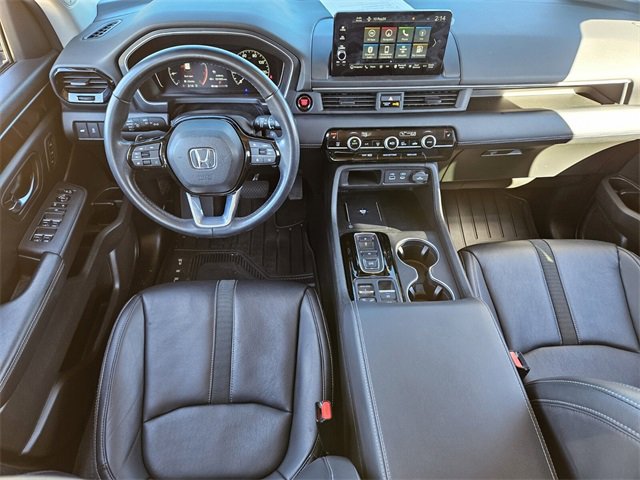 Used 2023 Honda Pilot Touring image 7