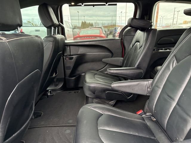 Used 2021 Chrysler Pacifica Touring w/ S Appearance Package image 19