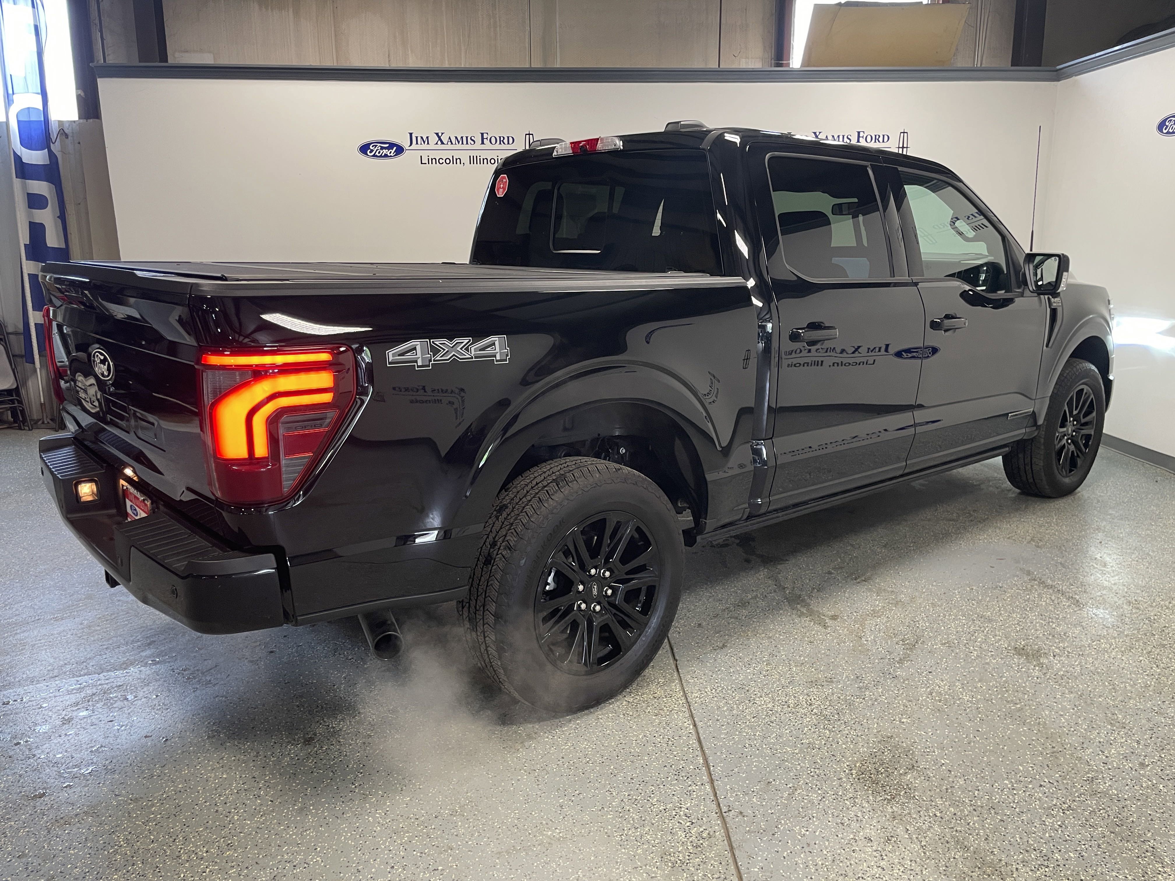 Used 2024 Ford F150 Platinum image 6