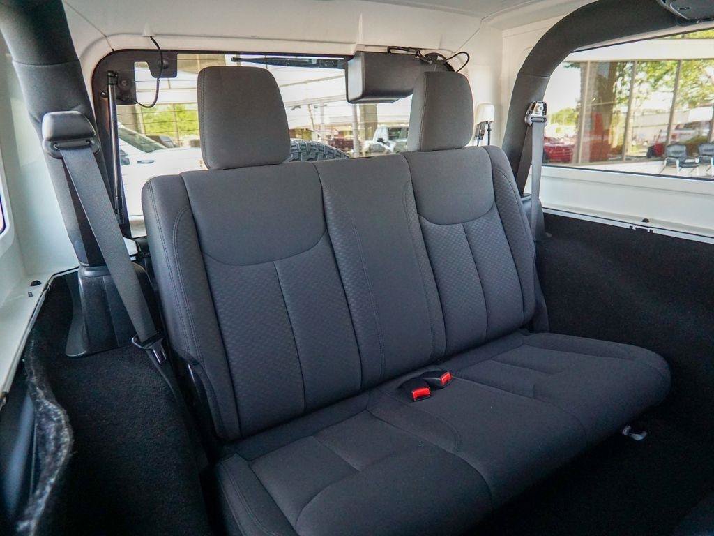 Used 2017 Jeep Wrangler Sport w/ Connectivity Group AWD/4WD image 22