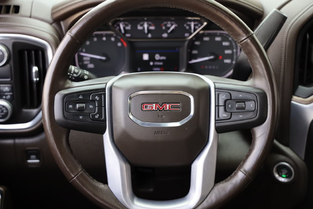 Used 2020 GMC Sierra 1500 SLT RWD image 30