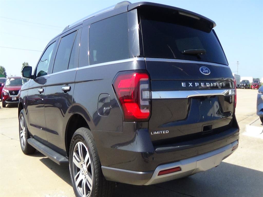 Used 2024 Ford Expedition Limited AWD/4WD image 8