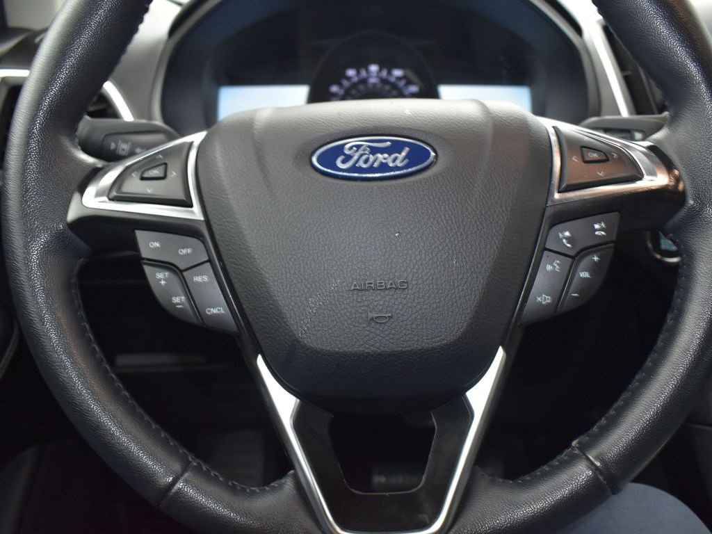 Used 2024 Ford Edge Titanium image 11