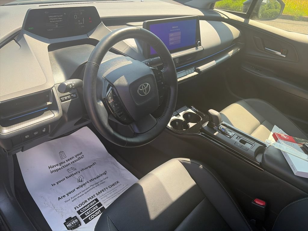 Used 2025 Toyota Prius AWD image 11