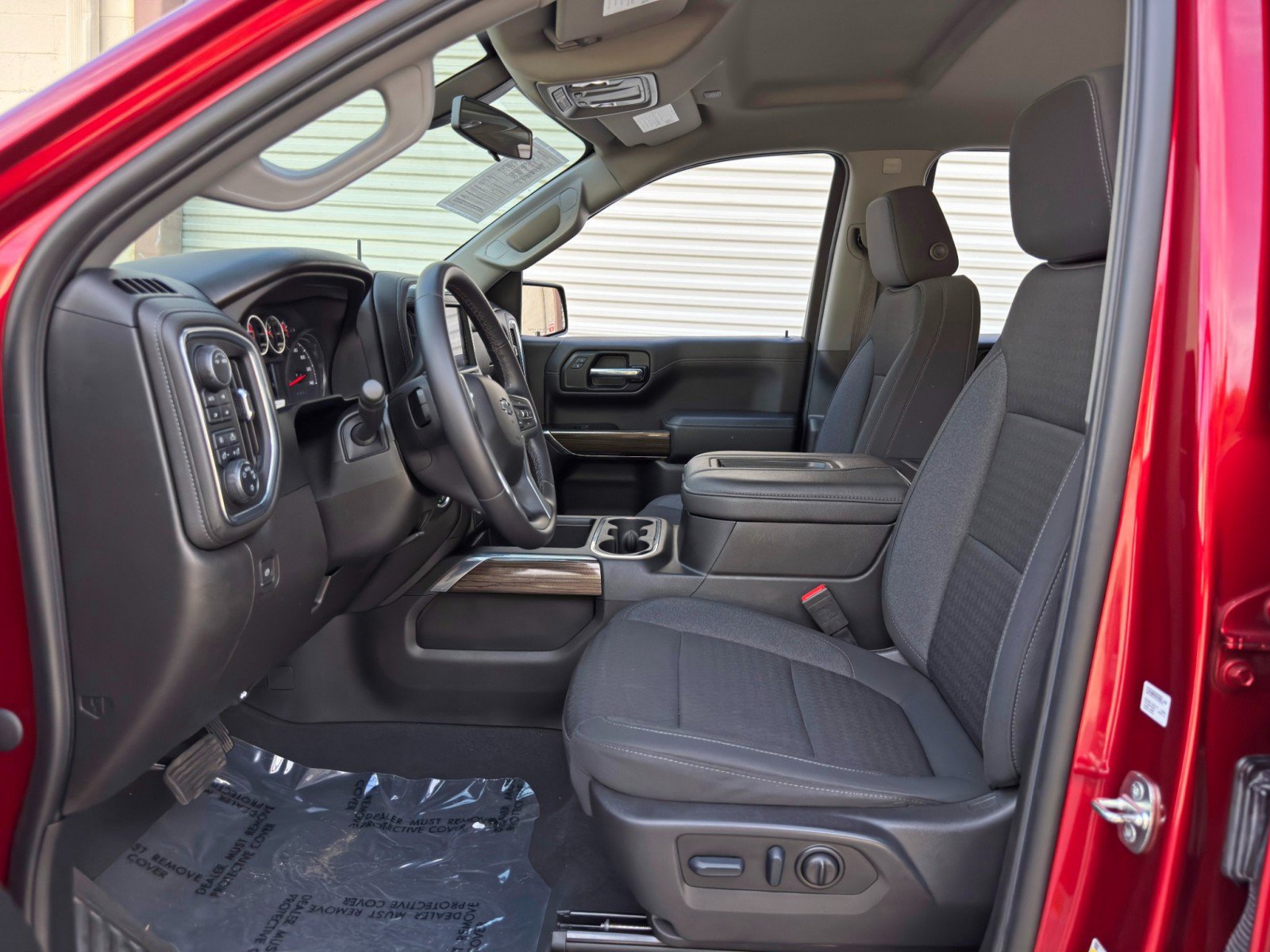 Used 2022 Chevrolet Silverado 1500 LT Trail Boss w/ Bed Protection Package AWD/4WD image 15