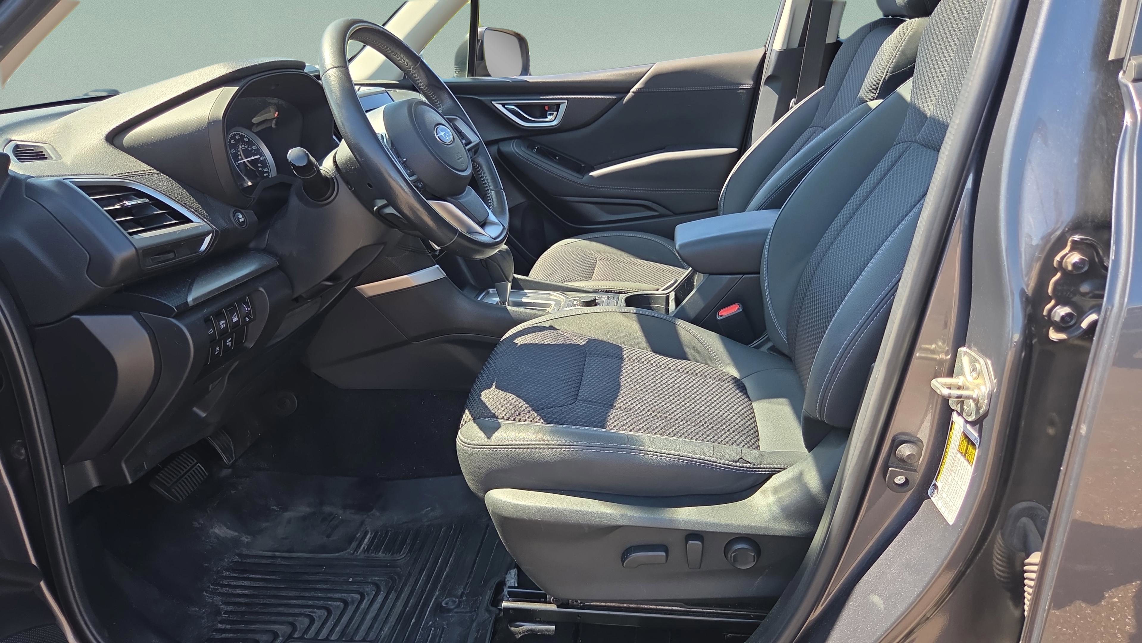 Used 2021 Subaru Forester Premium AWD/4WD image 9