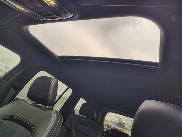 New 2025 Jeep Grand Cherokee Altitude w/ Trailer Tow Package image 3