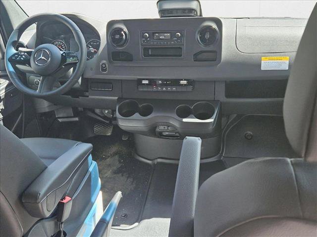 New 2025 Mercedes-Benz Sprinter 2500 image 13