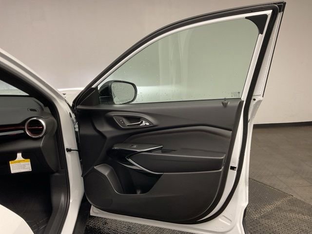 New 2026 Chevrolet Trax RS FWD image 21
