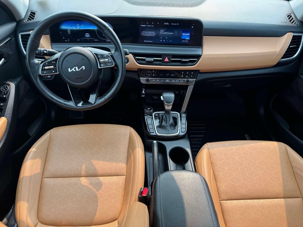 Used 2024 Kia Seltos EX AWD/4WD image 11