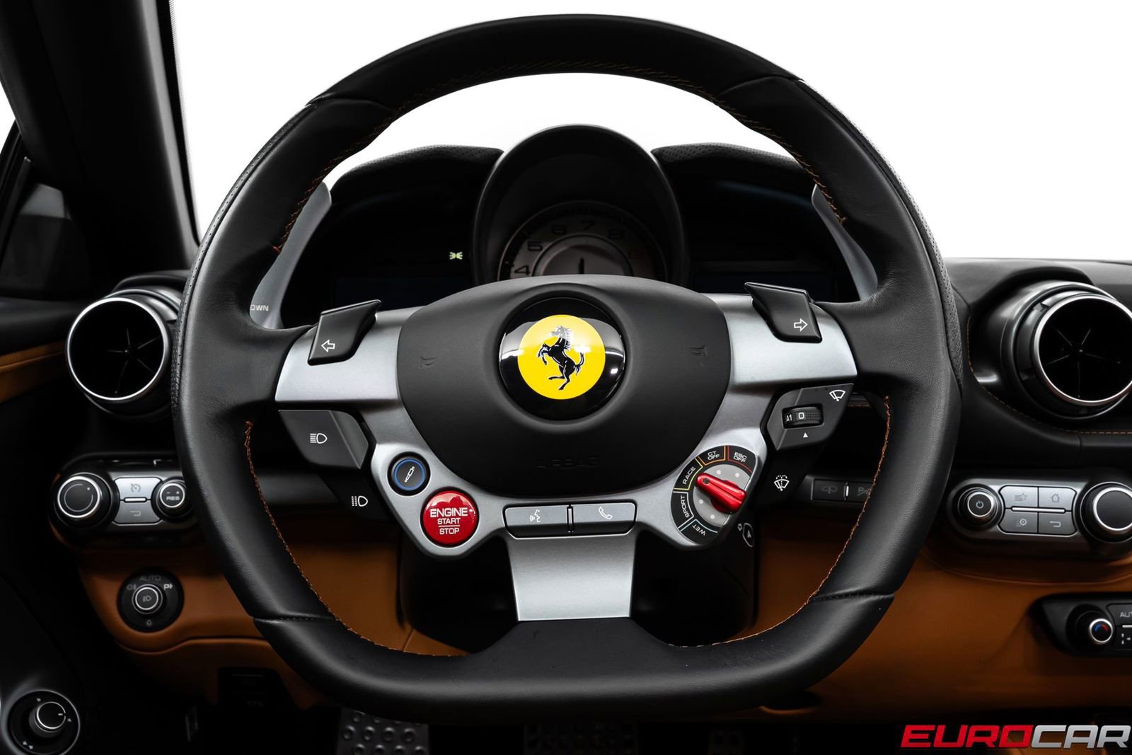 Used 2021 Ferrari 812 GTS RWD image 31
