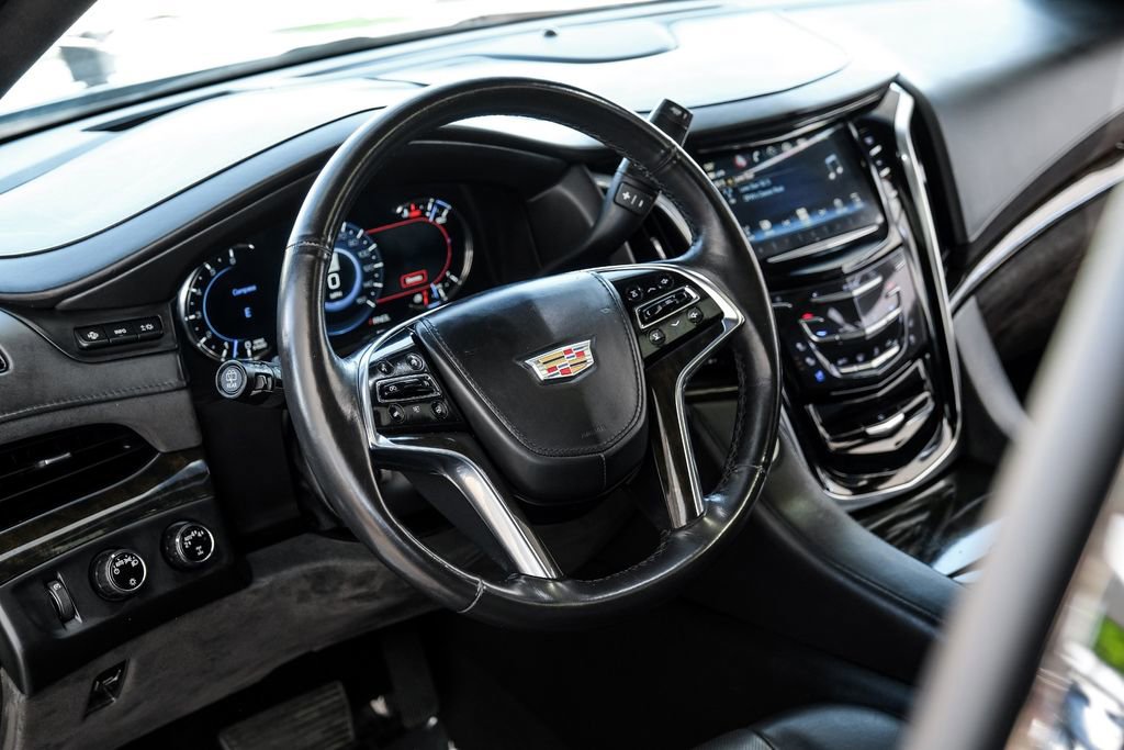 Used 2019 Cadillac Escalade ESV Platinum image 13