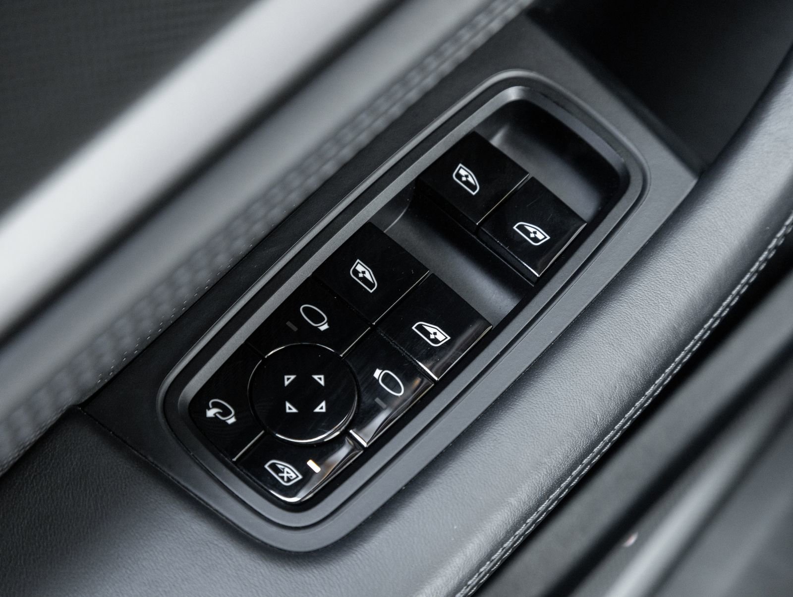 Certified 2021 Porsche Taycan Turbo S image 20