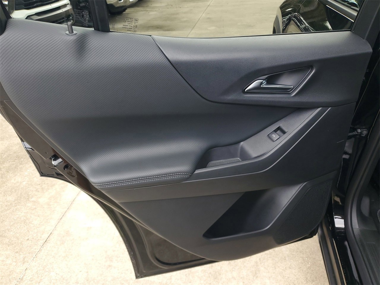 New 2026 Chevrolet Equinox LT w/ Midnight Edition image 8