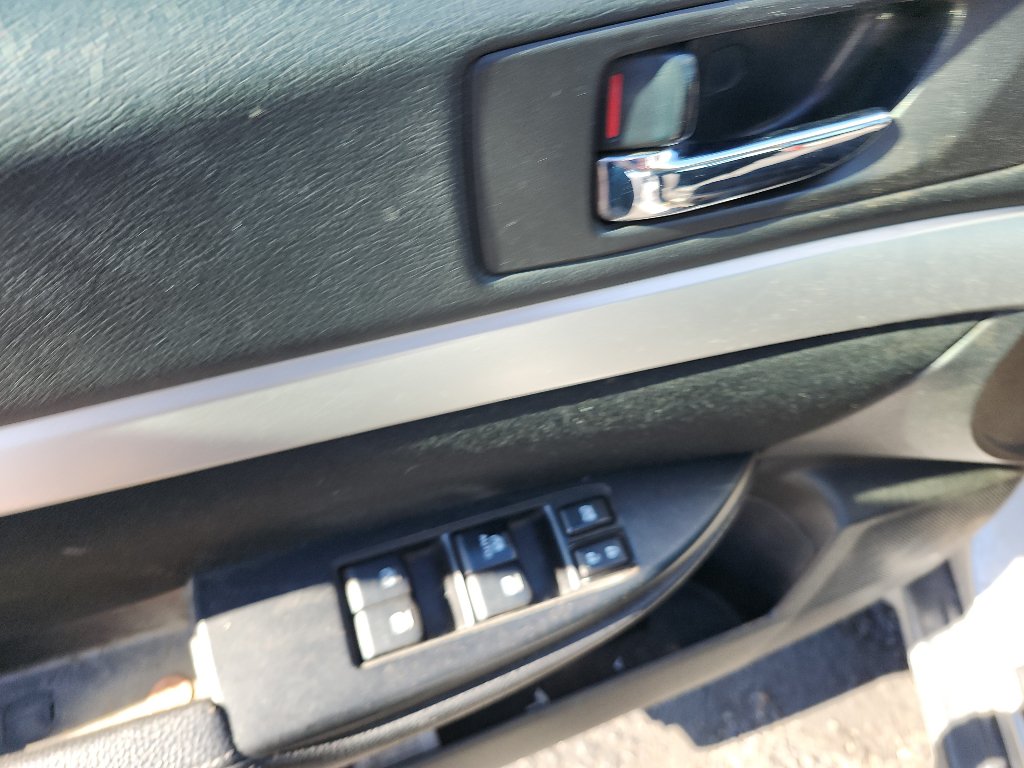 Used 2013 Subaru Outback 2.5i AWD/4WD image 15