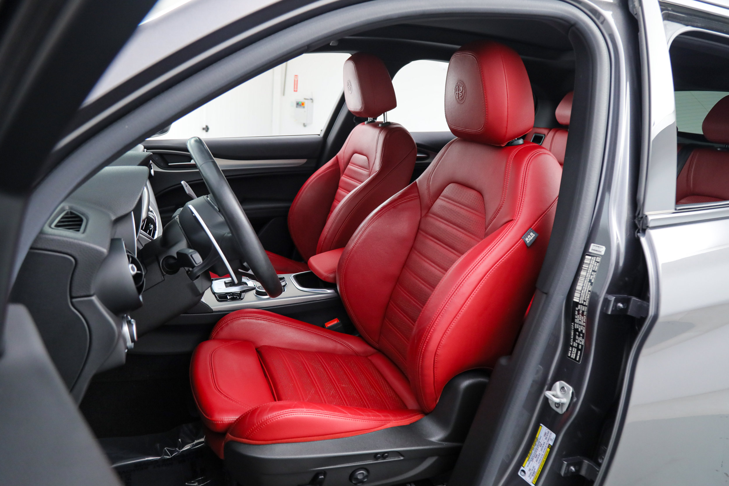 Used 2022 Alfa Romeo Stelvio Veloce AWD/4WD image 19