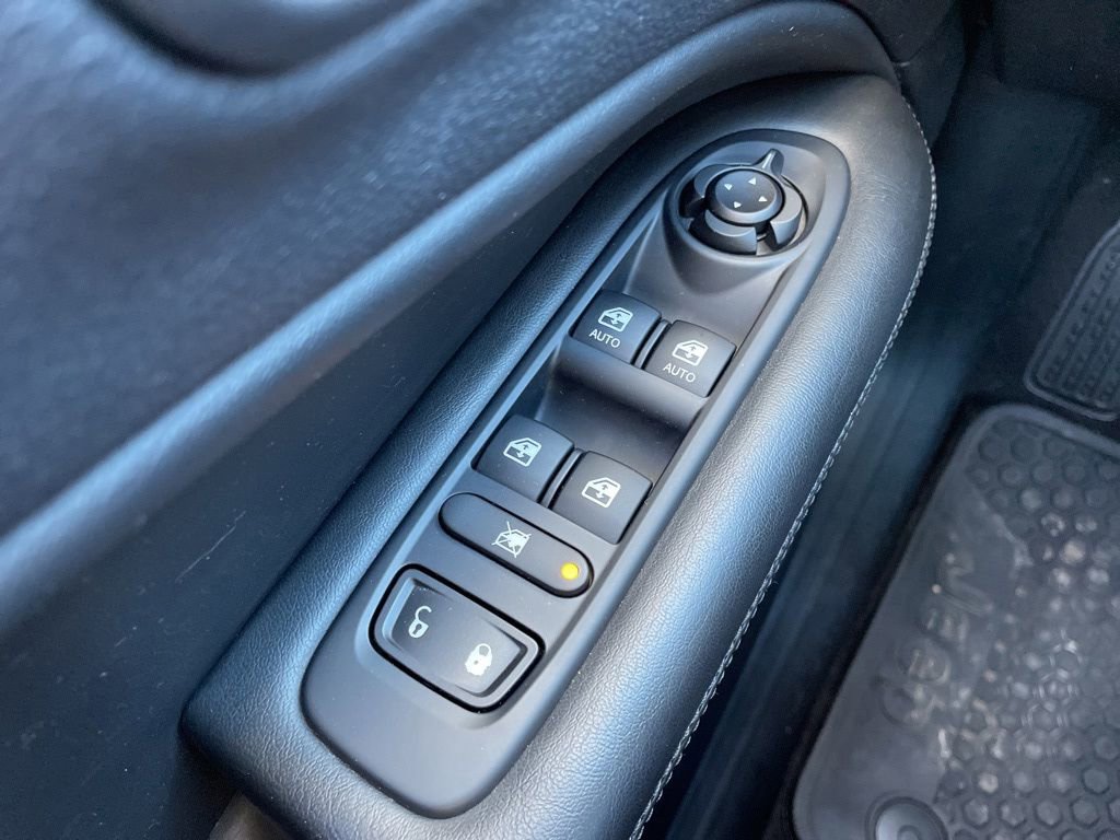 Used 2021 Jeep Compass Latitude image 24