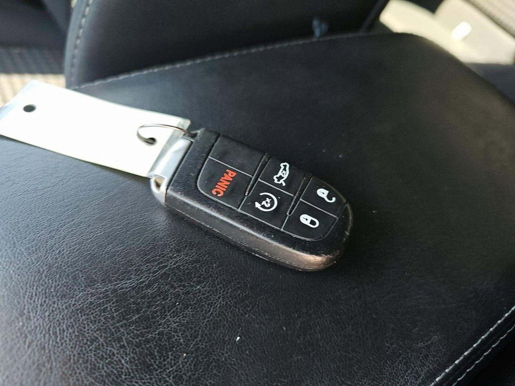 Used 2019 Dodge Charger GT image 8