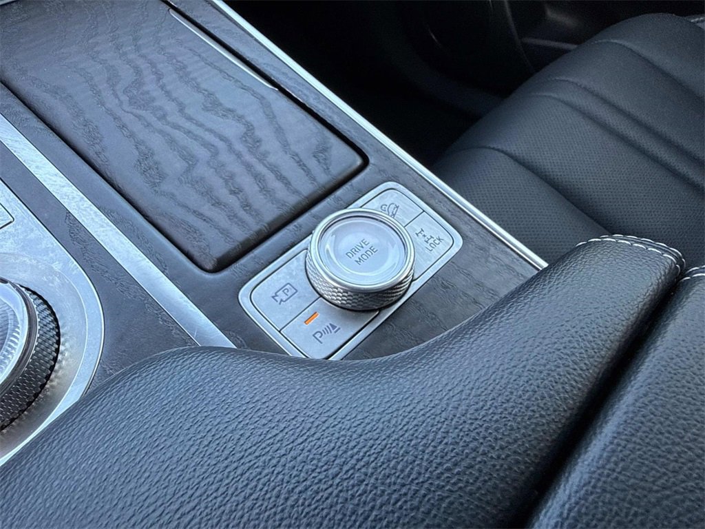 Used 2024 Genesis GV80 2.5T image 24