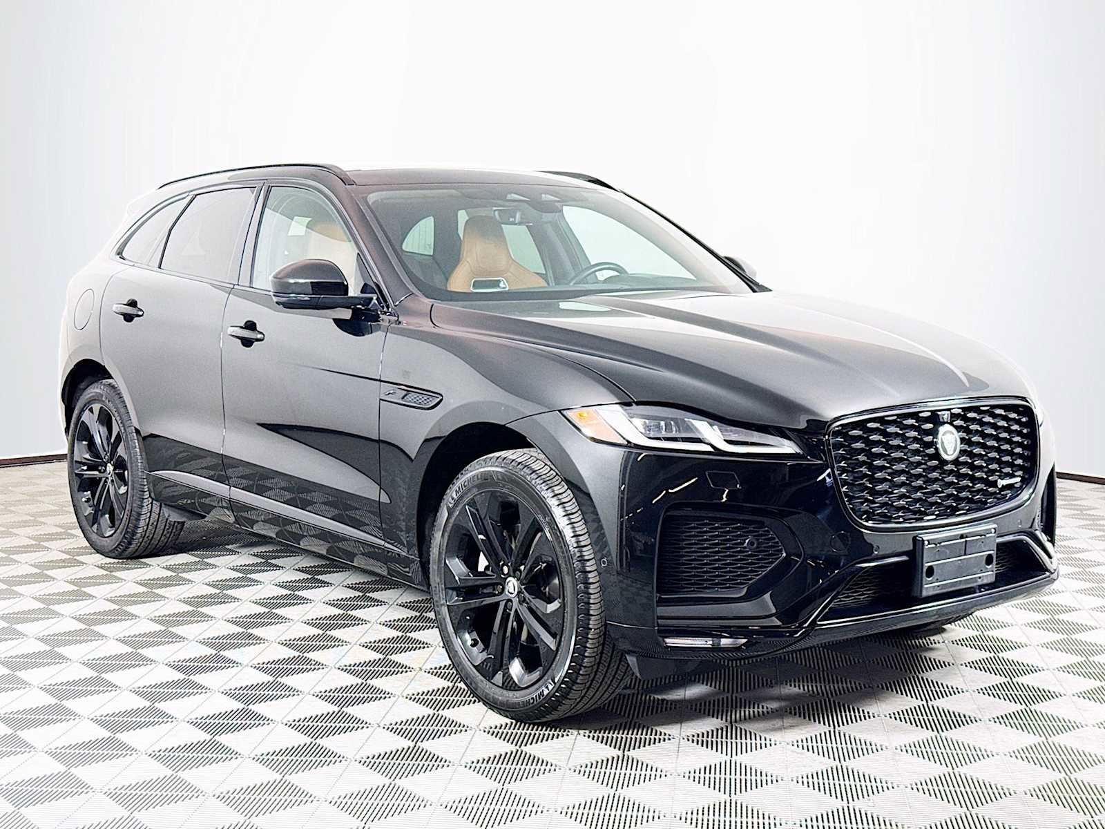 Used 2024 Jaguar F-PACE R-Dynamic S AWD/4WD image 3