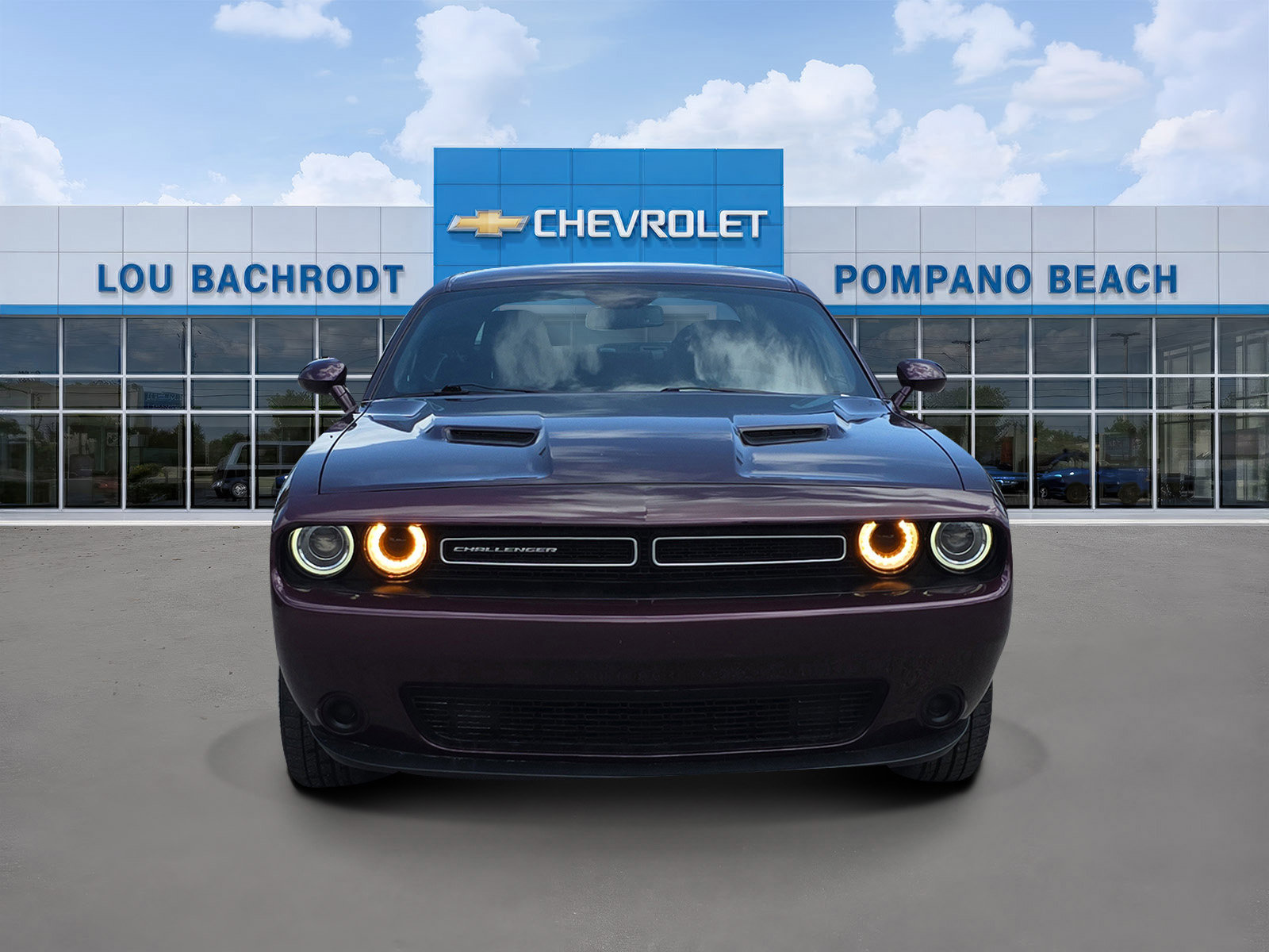 Used 2020 Dodge Challenger SXT image 2