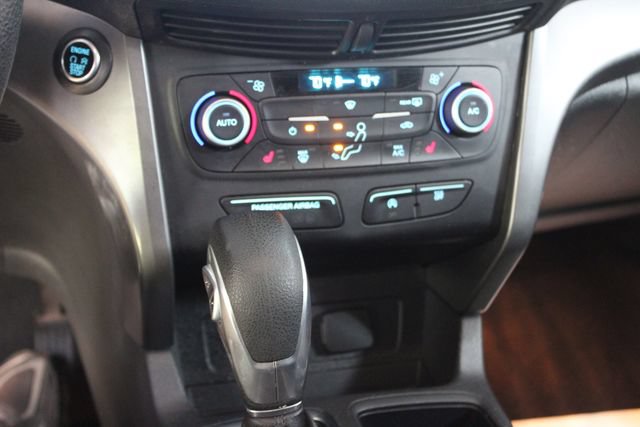 Used 2019 Ford Escape SE w/ Ford Safe & Smart Package AWD/4WD image 21