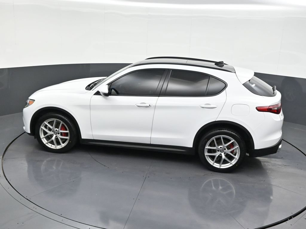 Used 2019 Alfa Romeo Stelvio Ti Sport w/ Quick Order Package 22S Sport image 18